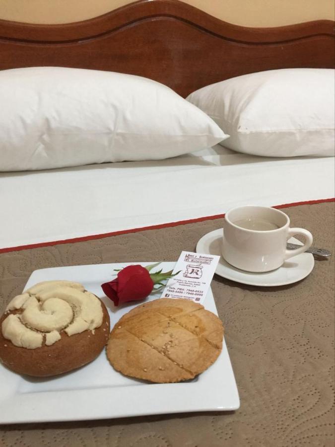 Hotel El Reformador Пуерто Бариос Екстериор снимка
